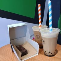 Vegan milk bubble tea 🧋 + brownie 🍫 at 8tea5 Ghent 2 in Ghent