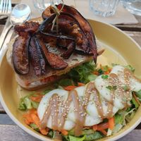 Club sandwich tofu brouillé et bacon d' aubergines at  Bien Dans Ma Tasse in Pau