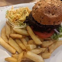Vegan burger (14,90€) - 3.5/5 at The Beehive in Montpellier