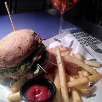 Seasonal burger and fries at Pickles in Venice