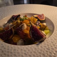 Tomato and fig salad at Linfa da Visionnaire - Piazza Cavour in Milan