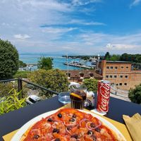 Marinara with onions, tomatoes and olives. 😋 at Il Kiosko - Panoramic Bar in Peschiera Del Garda