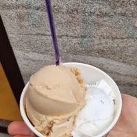 Haselnuss Eis & Straciatella Eis at Eiscafe Benito in Wurzburg