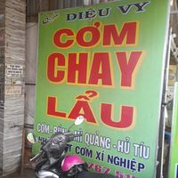 Sign outside at Diệu Vy 10k in Ho Chi Minh City
