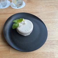 Lemon cake at JoGeSaYu in Hiroshima