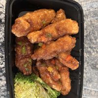 Crispy Chiggen  at Veggie Life in Kirkland