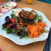 Hamburguer at House of Wonders in Cascais