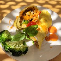 Vegan chickpea wrap (7€) at House of Wonders in Cascais