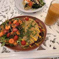 Huge lunch choice.  Huge fresh squeeze juice.  at House of Wonders in Cascais