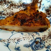 Torta pere e cioccolato at La Posteria Ristorante Pizzeria in Viareggio