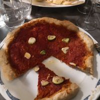 Pizza marinara, mozzarella vegan non la tengono at La Posteria Ristorante Pizzeria in Viareggio