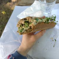 Vegan broodje stijntonijn at Q-Snack in Leuven