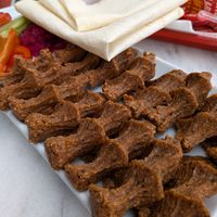Il piatto per due (400g + le verdure, l'insalata e 4 pite) at Komagene - Yukarı Neighborhood in Nevsehir