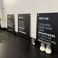 They’re doing amazing stuff at their chains! 😍  at Land & Monkeys - Grands Boulevards in Paris