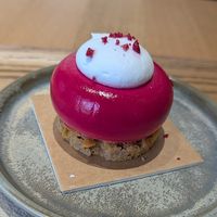 Raspberry cheesecake at Land & Monkeys - Grands Boulevards in Paris