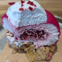 Raspberry cheesecake inside at Land & Monkeys - Grands Boulevards in Paris
