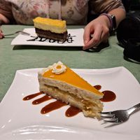 Sweet desserts at Hi Vegan in Vienna