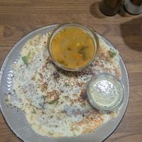 utthapam mit linsen suppe ( sambhar) and chutney at Aaharveda in Braunschweig