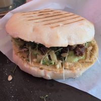 Toastie mit Avocado, Tomatenpesto und Pinienkernen at Aprilmädchen Cafe in Nagold