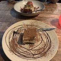 John lemons cake en tiramisu  at Vegan Pizza Bar  in Utrecht