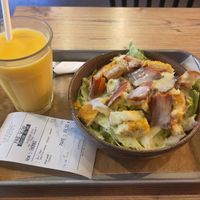 César Bowl with exotic Smoothie at Green & Go in Paris