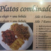 Platos combinados at Cafe y Té Pacífico in Salamanca