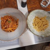 Napolitana and vega aïoli pasta at Apopsi in Galaxidi