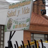 Exterior sign July 2026 at Salud y Vida in Sogamoso