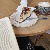 unglaublich leckerer Veganer Kuchen🥰   at Cafe Malik in Muenster