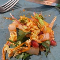 Ayu‘s veganer Lieblingssalat, geteilte Portion  at Hot Chilli im Steinebacher in Woerthsee