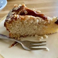 Vegan apple cake at Koffie ende Koeck in Amsterdam