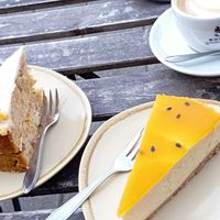 Carrot cake and Cheesecake at Koffie ende Koeck in Amsterdam