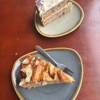 Heerlijke vegan taartjes   at Koffie ende Koeck in Amsterdam