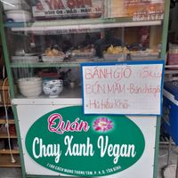 Looking in at Quán Chay Xanh Vegan in Ho Chi Minh City