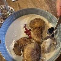 Apfelküchle mit Vanillesauce  at Rübenrot in Augsburg