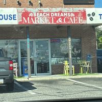 Has nondairy options for coffee ☕️   at Beach Dreams Cafe & Market in North Myrtle Beach