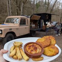 food truck at Llardelxaldu in Asturias