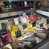 Vegan options have a small “I am vegan” symbol  at Bombolo in Thessaloniki