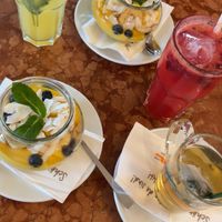 Porridge mir Mango  at Bäckeri Schmidt in Roth