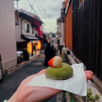 Matcha mochi at Mochimochi - もちもち in Kyoto