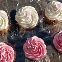 Valentine's Day cupcakes at Petit Lapin in Mount-royal