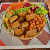 vegan bowl with sauce at Parla Gurme Patisserie in Samsun