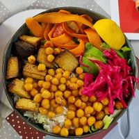 Tütsülü Tofu Bowl at Parla Gurme Patisserie in Samsun