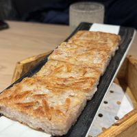 crisped taro cakes  at Xiangchun Story (Jing'ansi Branch) - 香椿故事(静安寺店) in Shanghai