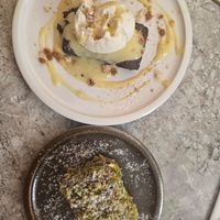 Les deux desserts du jour. at John Silver Original Bistroffee in Marseille