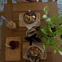 we took the acai con cuarana (very yummi but cold), and the snicker bowl (very niice but filling), and the happy heart juuce and iced latte  at PLANT SHACK    in Mallorca