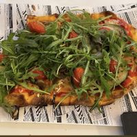 Vegane Pinsa mit Rucola  at Pinsa Vasca in Bilbao