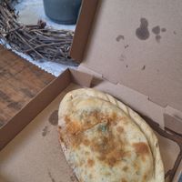 Hoy pedí el calzone de salchicha, está muy rico 👌🏻 at Raices in San Andres Cholula