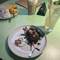 dont call it snicks paw and meowjito + cheesecake and lattee  at Katzentempel Berlin Mitte in Berlin