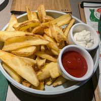 Fries at Katzentempel Berlin Mitte in Berlin